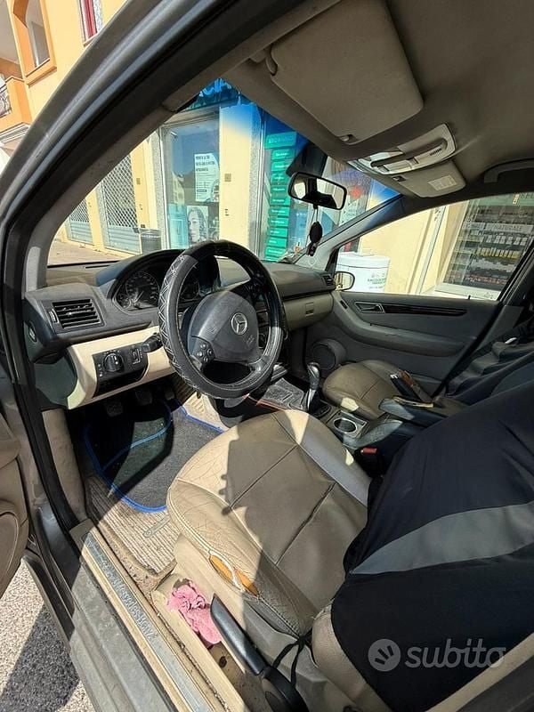 Usado Mercedes A180 109 CV (80 kW) 2004 Berlina