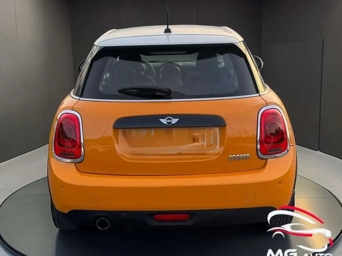 Usata Mini Cooper Hype 136 CV (100 kW) 2016 Arancione Utilitaria