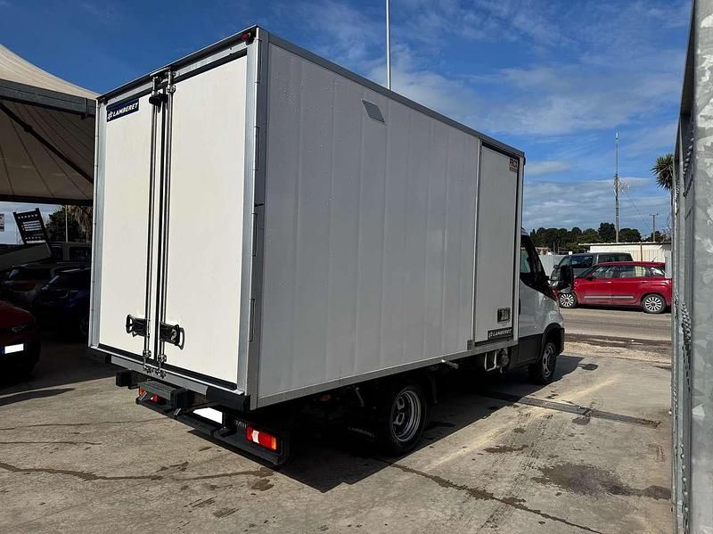 Usata Iveco Daily 160 CV (117 kW) 2023 Bianco Furgone