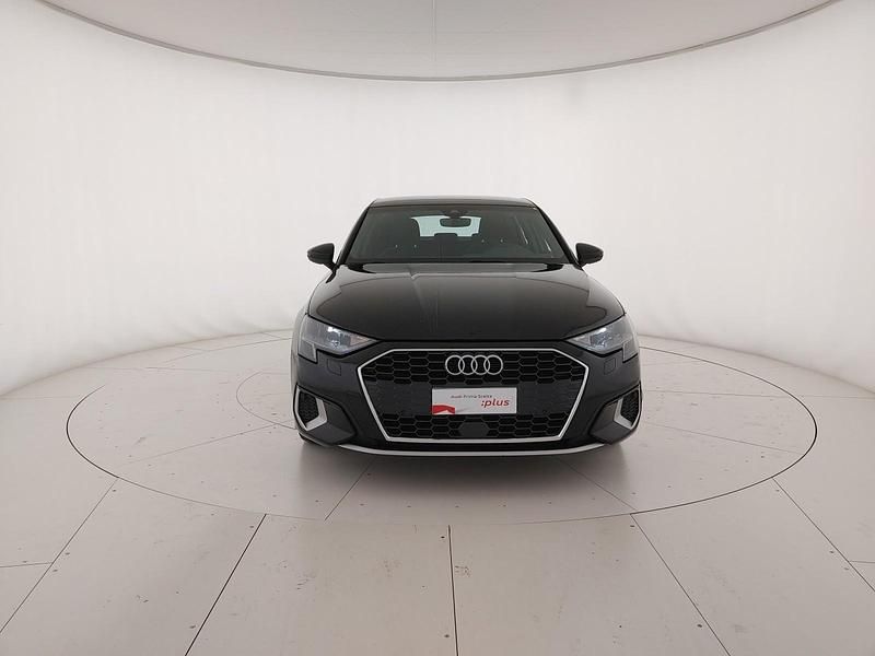 Begagnad Audi A3 Advanced 150 HK (110 kW) 2022 Svart Sedan