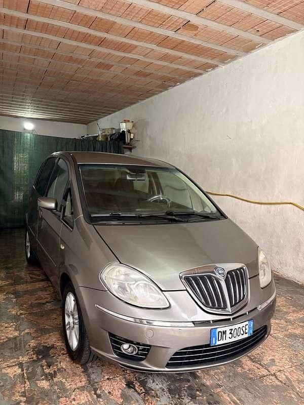 Usata Lancia Musa 90 CV (66 kW) 2008 Monovolume