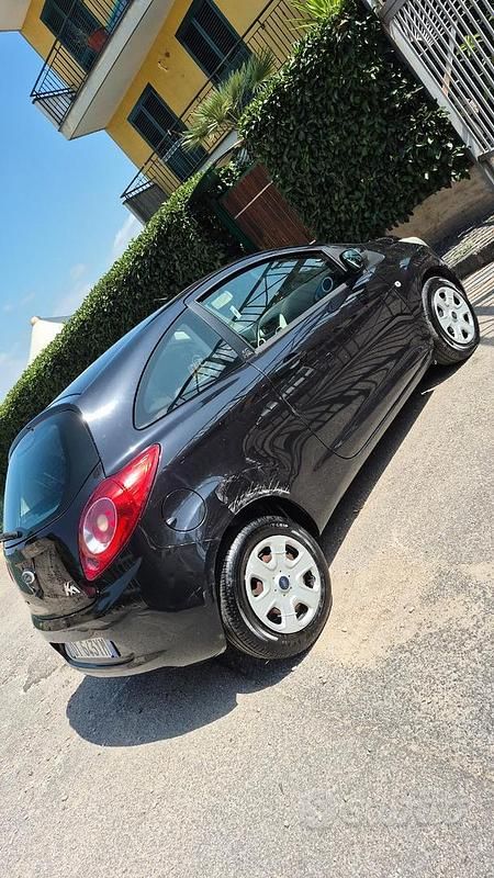 Usata Ford Ka 75 CV (55 kW) 2010 Nero Utilitaria