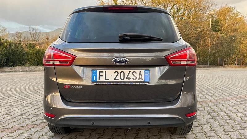 Usata Ford B-MAX Titanium 89 CV (65 kW) 2017 Grigio Monovolume
