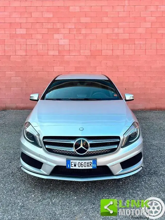 Usata Mercedes A200 Premium 136 CV (100 kW) 2014 Grigio Utilitaria