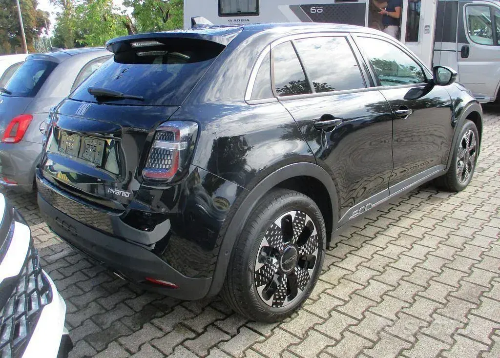 Usata Fiat 600 La Prima 101 CV (74 kW) 2025 Nero SUV