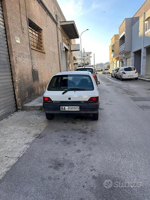 Usata Renault Clio 1990 Bianco Utilitaria