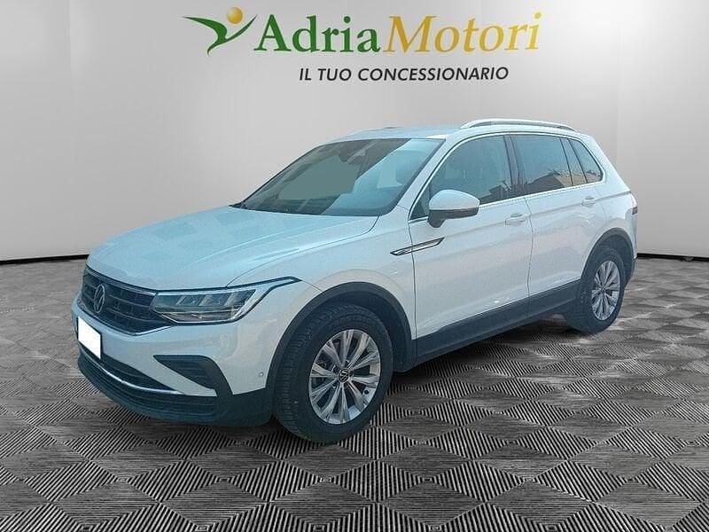 Usado VW Tiguan Life 150 CV (110 kW) 2023 SUV