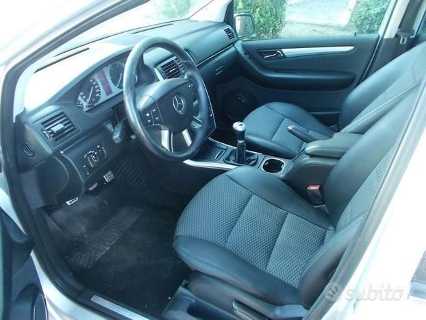 Usata Mercedes 180 108 CV (79 kW) 2009 Berlina