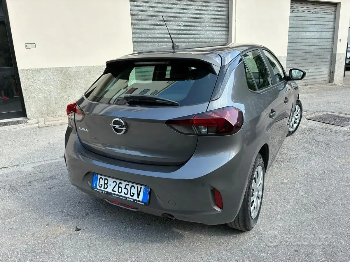 Usata Opel Corsa Edition 75 CV (55 kW) 2020 Grigio Utilitaria