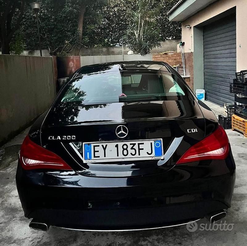 Usata Mercedes CLA200 136 CV (100 kW) 2015 Nero Berlina