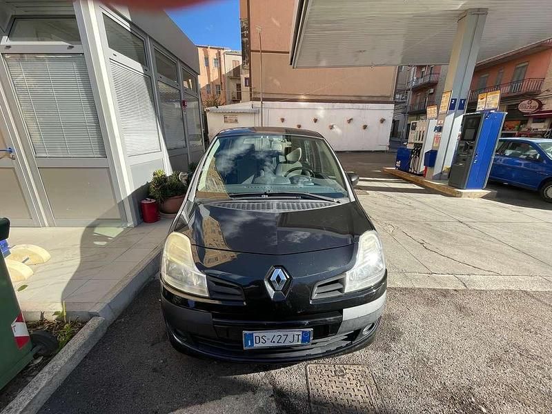 Nero Usata 2008 Renault Grand Modus Dynamique Monovolume | 2300 € (Buon prezzo) - Immagine 1/4