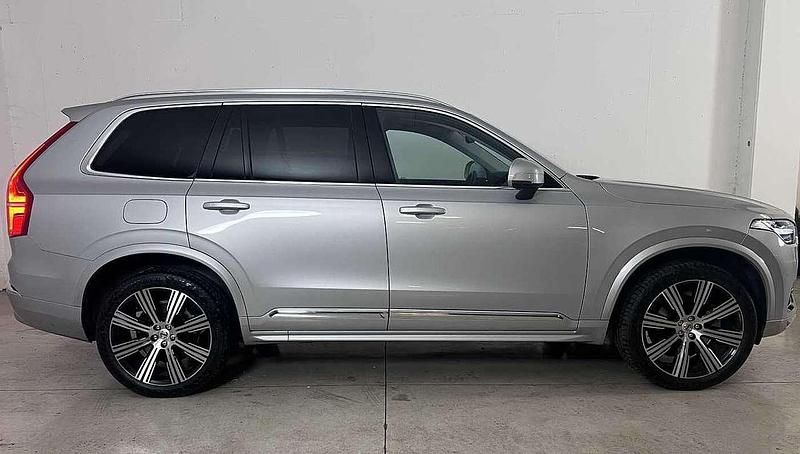 Usata Volvo XC90 Plus 235 CV (172 kW) 2023 Argento metallizzato SUV