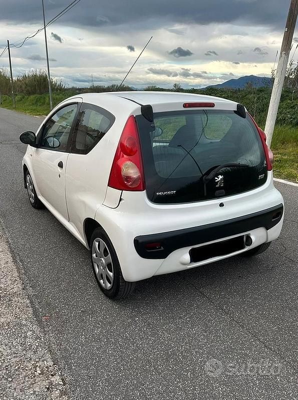 Usata Peugeot 107 2009 Bianco Utilitaria
