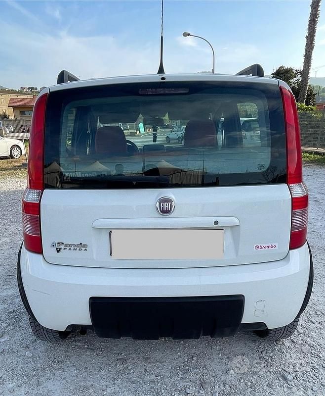 Usata Fiat Panda Climbing 60 CV (44 kW) 2008 Bianco Utilitaria