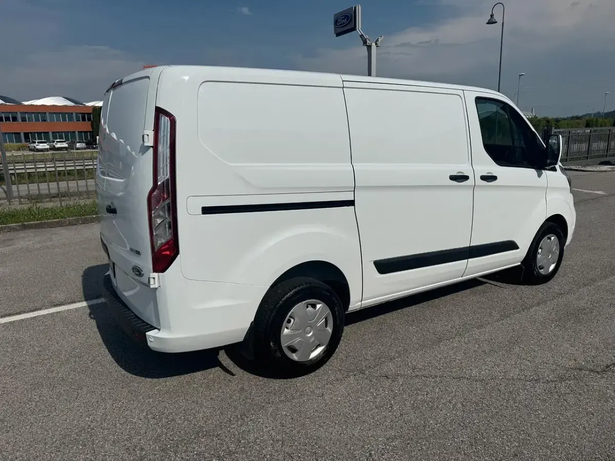 Usata Ford Transit Custom Trend 130 CV (95 kW) 2023 Bianco Furgone