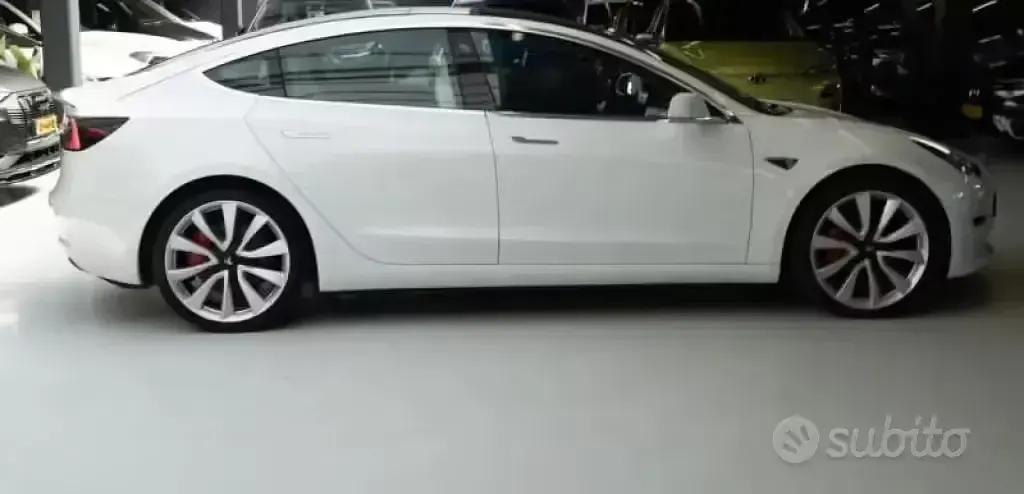 Usata Tesla Model 3 Performance 155 kW (211 CV) 2019 Bianco Berlina