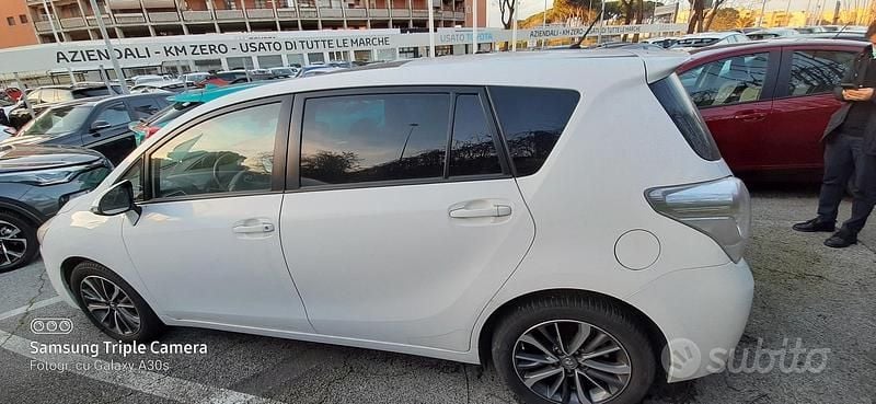 Usata Toyota Verso 111 CV (81 kW) 2016 Bianco Monovolume
