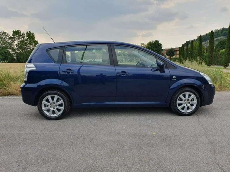 Usata Toyota Corolla Verso Sol 129 CV (94 kW) 2005 Blu/azzurro Monovolume