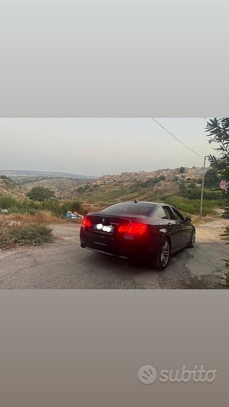 Usata BMW 520 2012 Blu Berlina