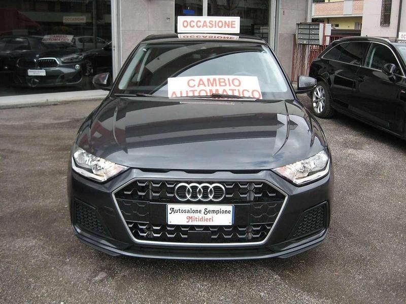 Usata Audi A1 Sportback Advanced 116 CV (85 kW) 2019 Grigio metallizzato/tetto nero Utilitaria