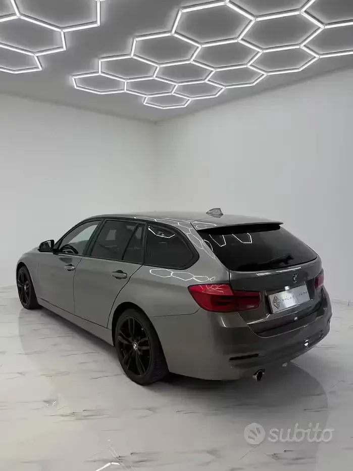 Usata BMW 318 Advantage 150 CV (110 kW) 2017 Marrone Station wagon