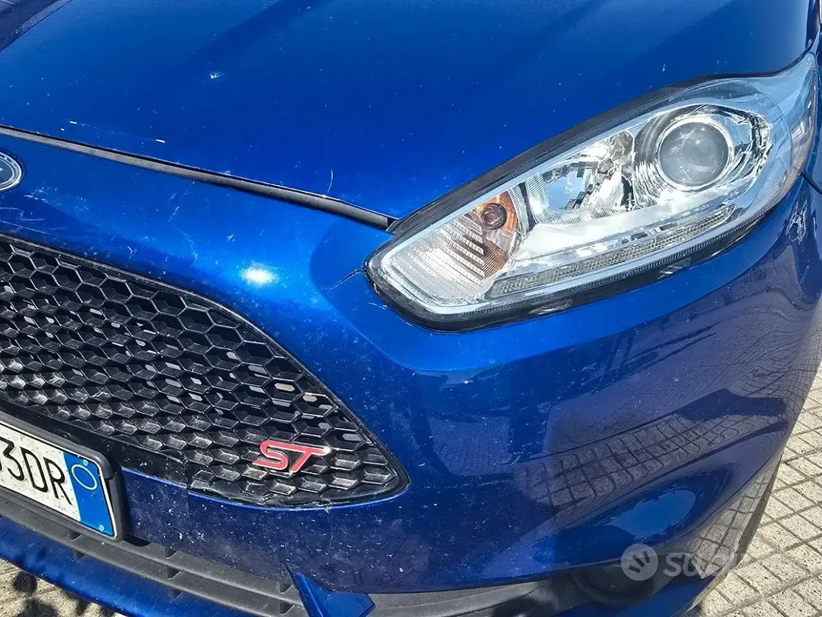 Usata Ford Fiesta ST 182 CV (133 kW) 2017 Blu Utilitaria