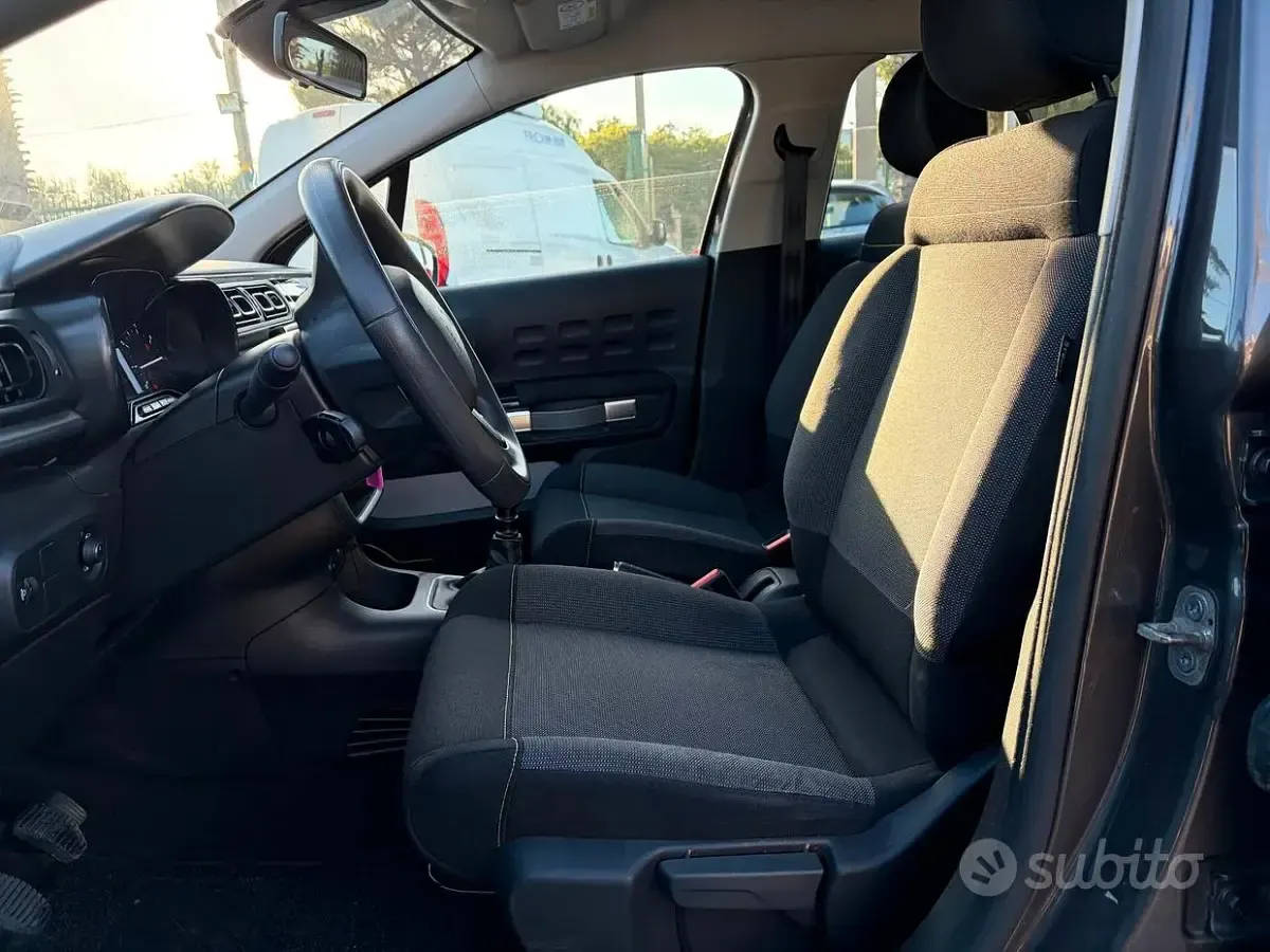 Usata Citroën C3 Shine 102 CV (75 kW) 2022 Grigio Utilitaria