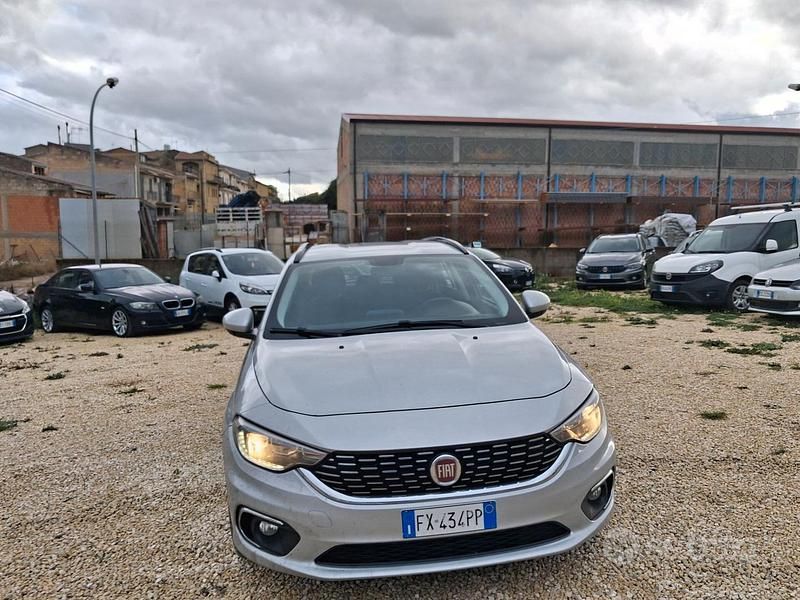 Usata Fiat Tipo S 120 CV (88 kW) 2019 Grigio Station wagon