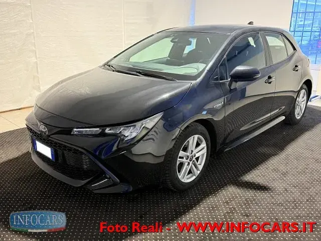 Usata Toyota Corolla Business Edition 98 CV (72 kW) 2022 Nero pastello Berlina