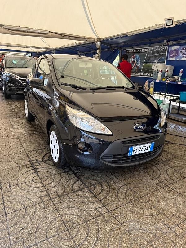 Usata Ford Ka 69 CV (50 kW) 2015 Nero Utilitaria