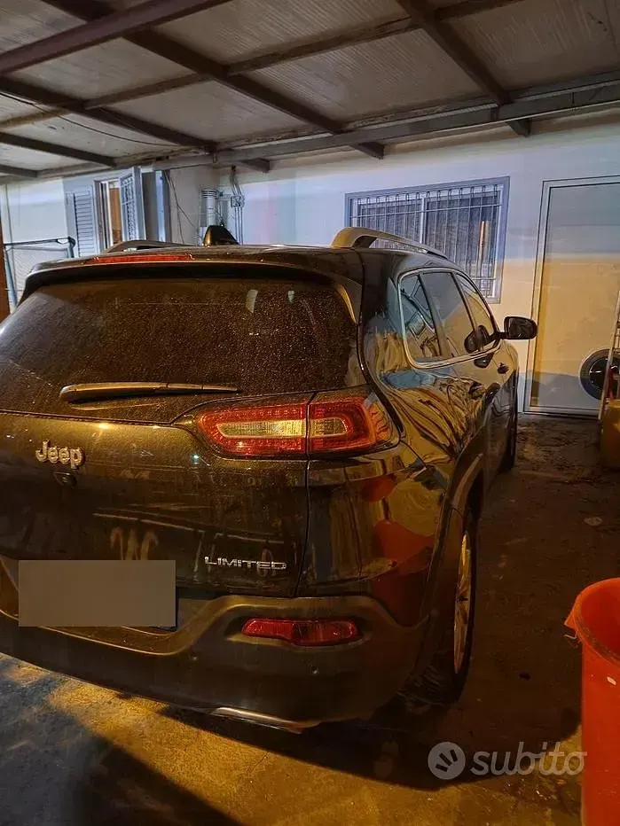 Usata Jeep Cherokee 200 CV (147 kW) 2015 Nero SUV