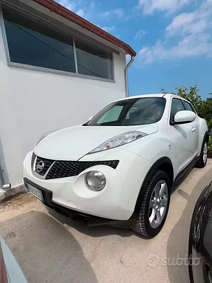 Usata Nissan Juke Acenta 117 CV (86 kW) 2011 Bianco SUV