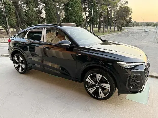 Nuova Audi Q5 Sportback S-Line 204 CV (150 kW) 2026 Nero SUV