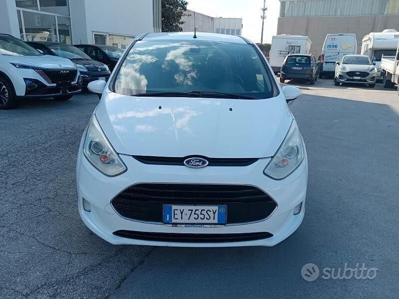 Begagnad Ford B-MAX Titanium 101 HK (74 kW) 2015 Vit Minibuss