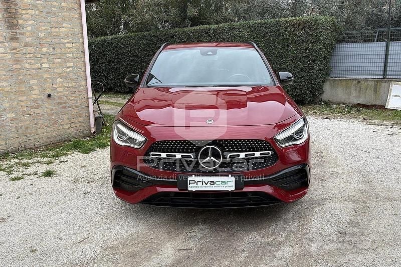 Usata Mercedes GLA200 Premium 150 CV (110 kW) 2023 Rosso SUV