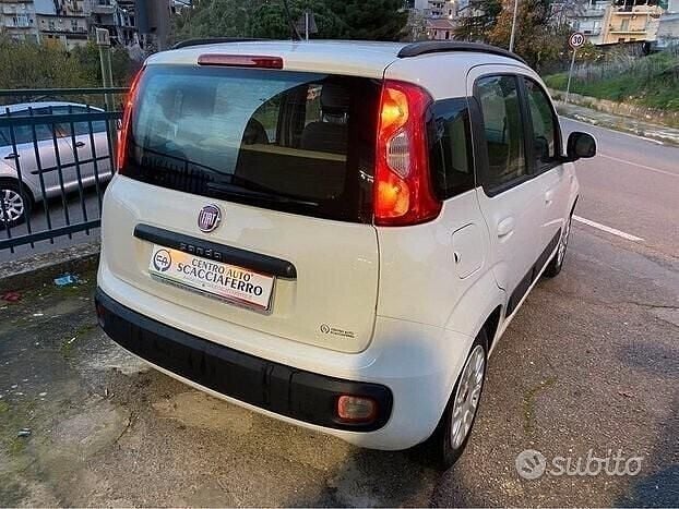 Usata Fiat Panda Lounge 70 CV (51 kW) 2013 Bianco Berlina