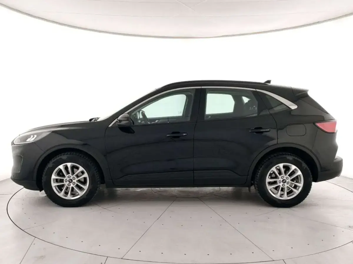 Usata Ford Kuga Business Edition 120 CV (88 kW) 2022 Nero met. SUV