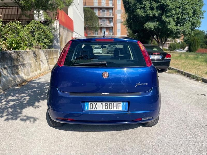 Usata Fiat Grande Punto 90 CV (66 kW) 2009 Blu Utilitaria