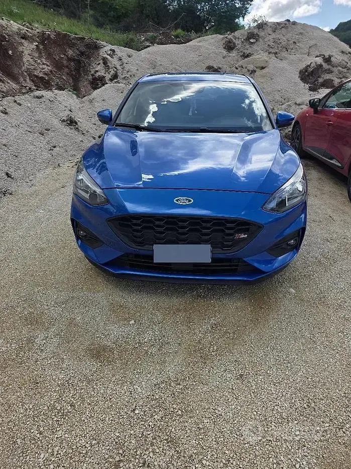Usata Ford Focus 120 CV (88 kW) 2019 Blu Berlina