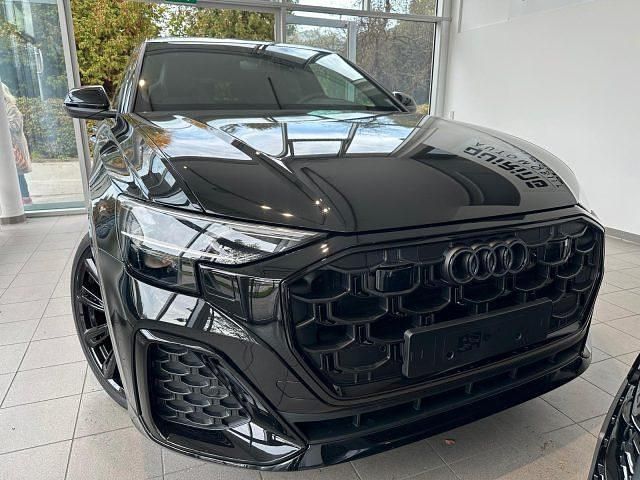 Nuova Audi Q8 S-Line 286 CV (210 kW) 2026 Nero metallizzato SUV