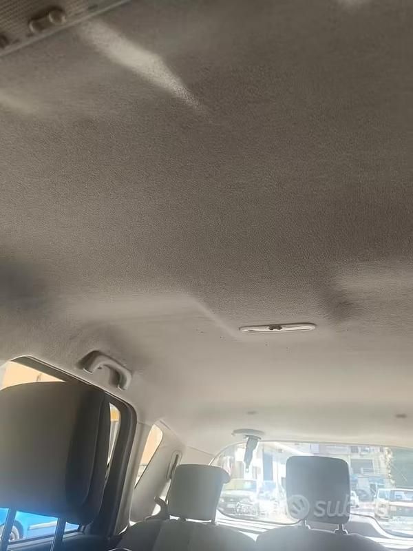 Usata Renault Scénic II 105 CV (77 kW) 2007 Nero Monovolume