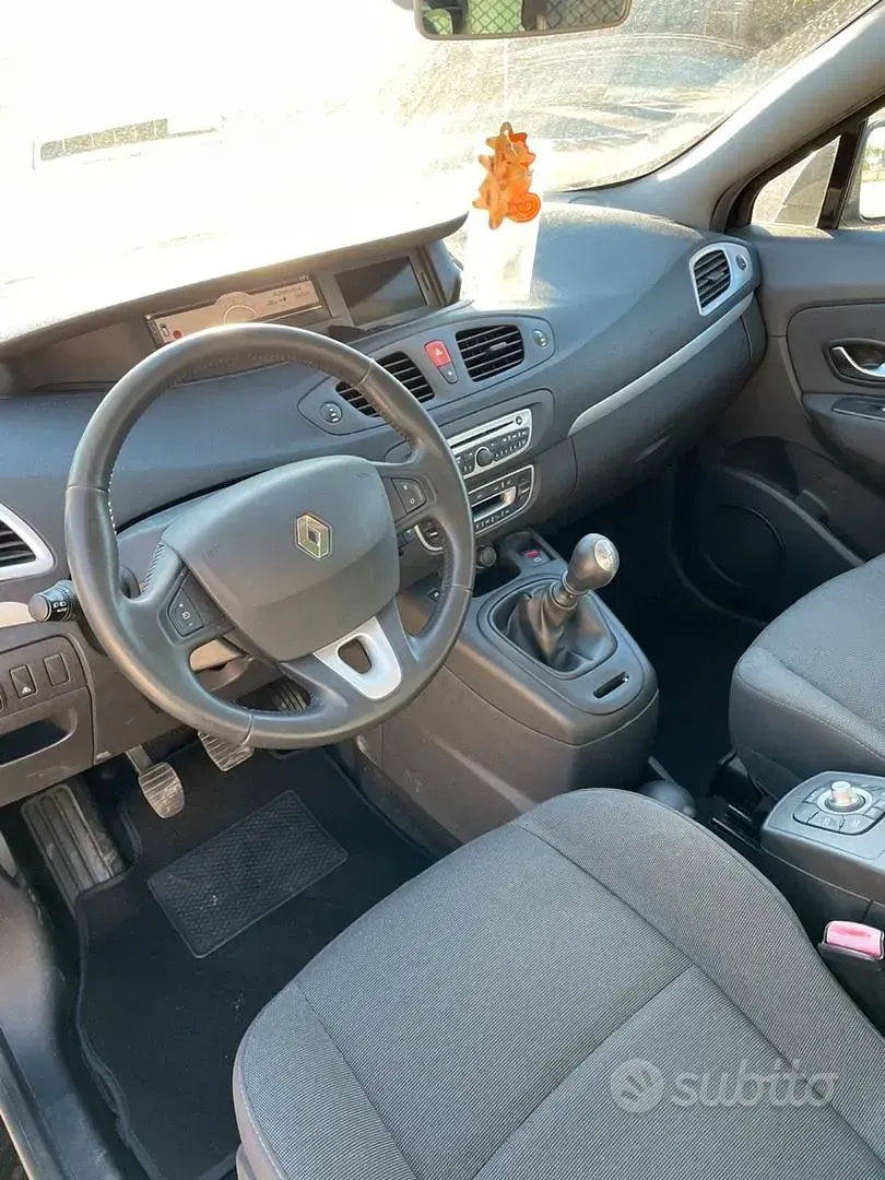 Usata Renault Scenic E-Tech 110 CV (80 kW) 2010 Nero Monovolume