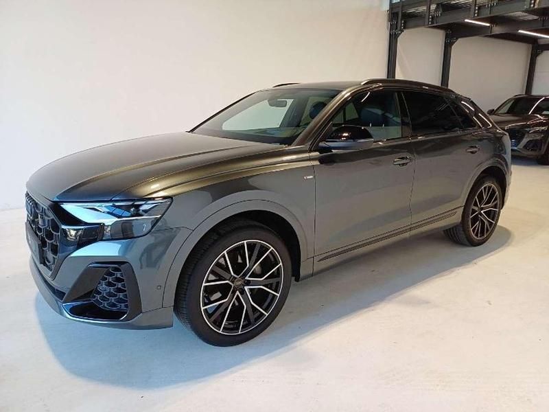 Usata Audi Q8 S-Line 286 CV (210 kW) 2025 Grigio SUV