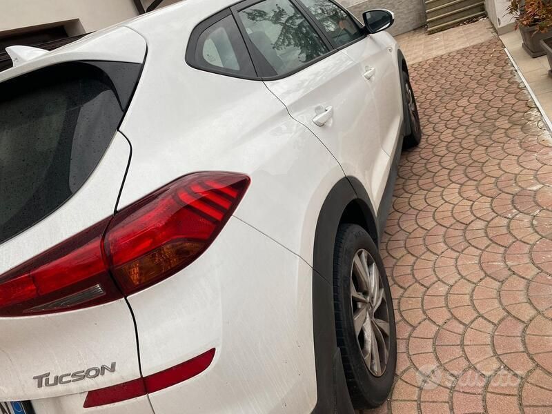 Usata 2020 Hyundai Tucson SUV | 18.500 € (Buon prezzo) - Immagine 1/2