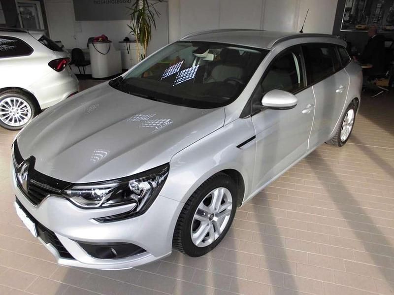 Usata Renault Mégane IV Business 116 CV (85 kW) 2019 Argento Station wagon