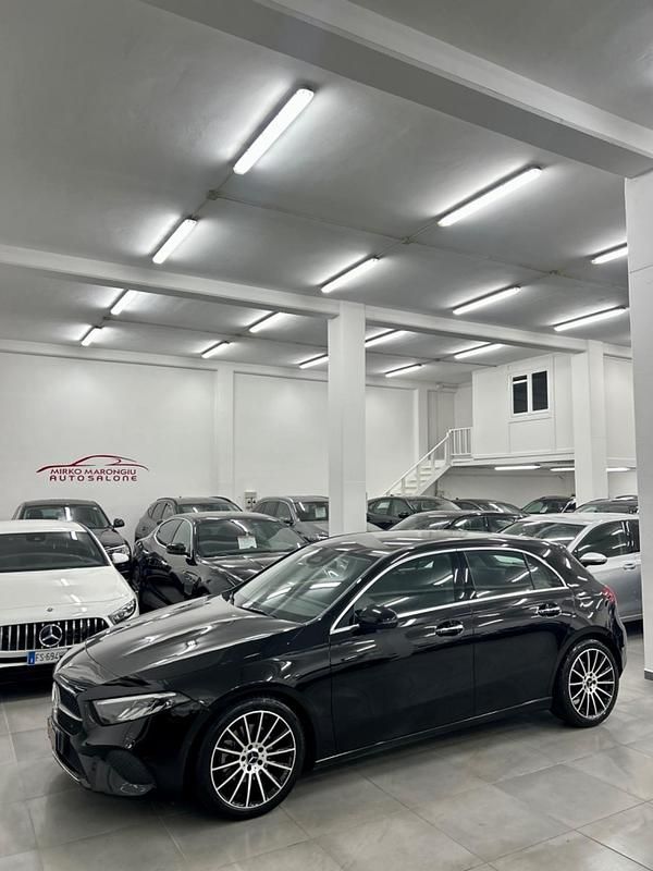 Usata Mercedes A200 149 CV (109 kW) 2023 Nero Berlina