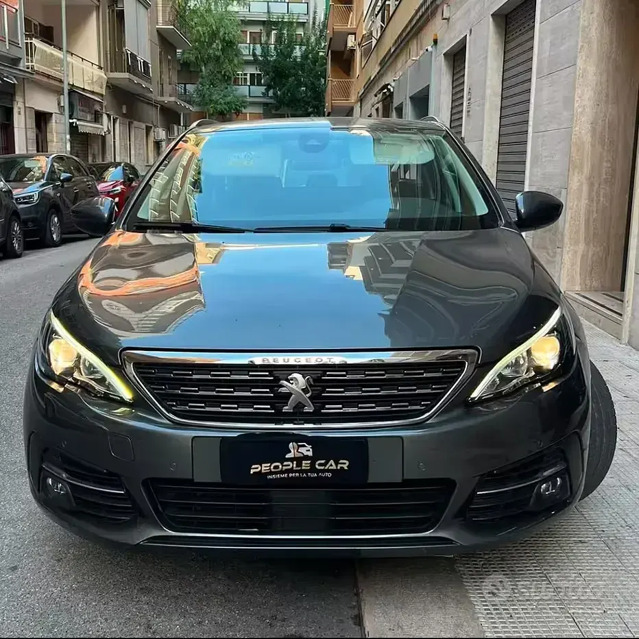 Usata Peugeot 308 131 CV (96 kW) 2019 Grigio Station wagon