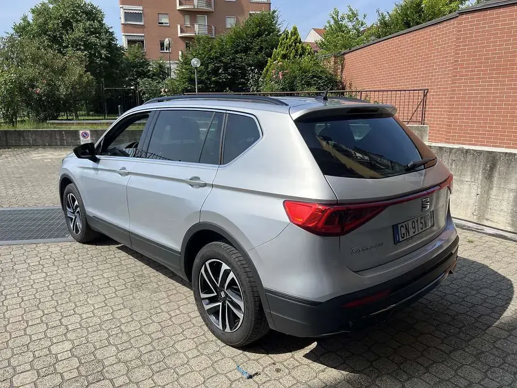 Usata Seat Tarraco Business 150 CV (110 kW) 2023 Argento SUV