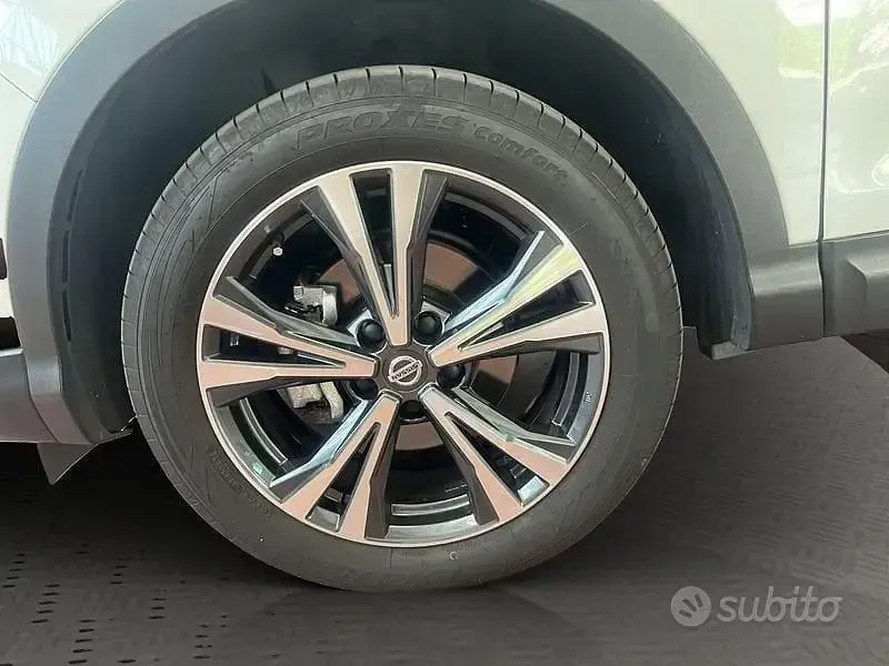 Usata Nissan Qashqai Tekna 116 CV (85 kW) 2019 Bianco SUV