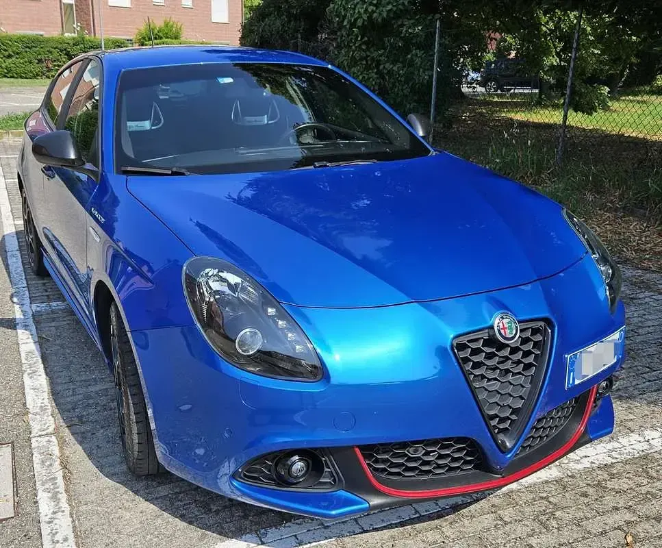 Usata Alfa Romeo Giulietta Veloce 170 CV (125 kW) 2020 Bluazzurro Utilitaria